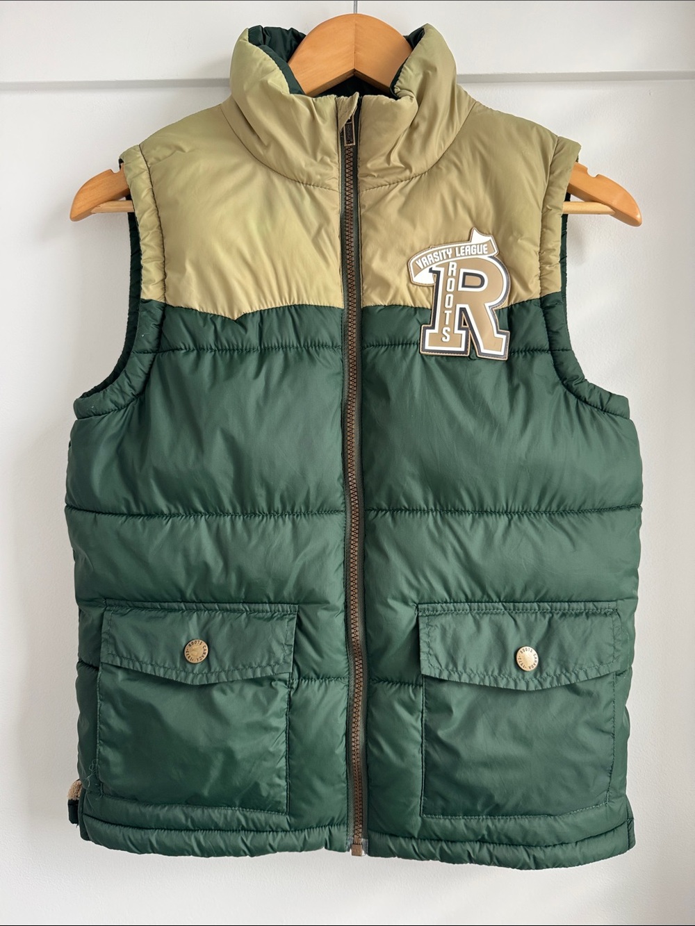 Roots Kids Varsity Puffer Vest Size L